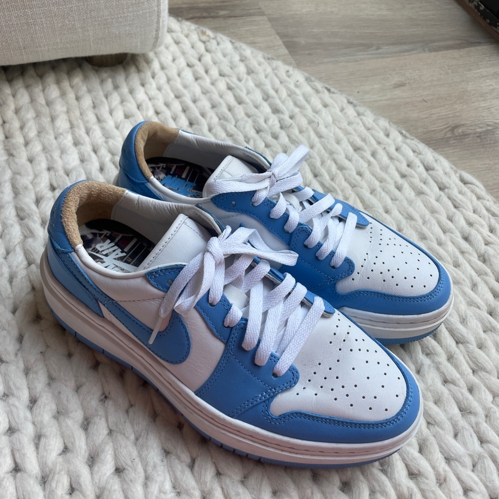 BLUE NIKE AIR